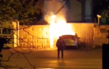 俄驻罗马尼亚大使馆遭汽车撞击 驾驶员死亡